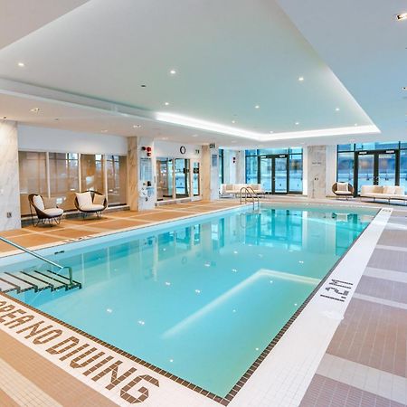 Sutton Place Hotel Toronto Bagian luar foto