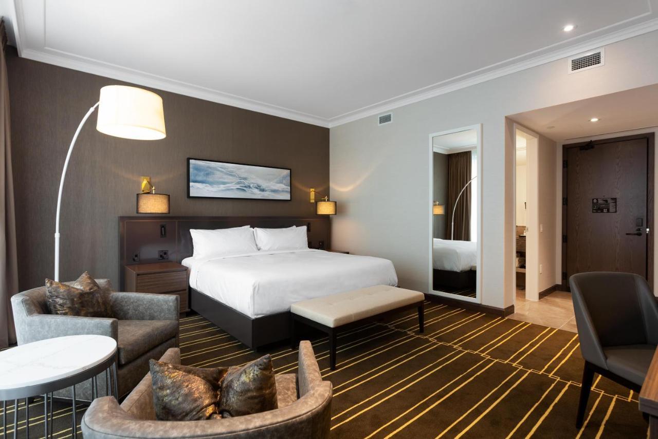 Sutton Place Hotel Toronto Bagian luar foto