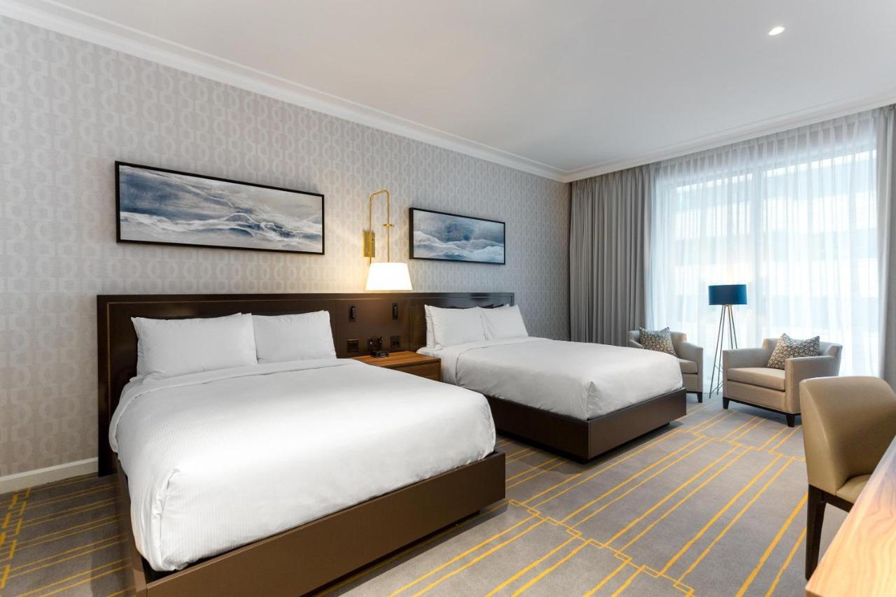 Sutton Place Hotel Toronto Bagian luar foto