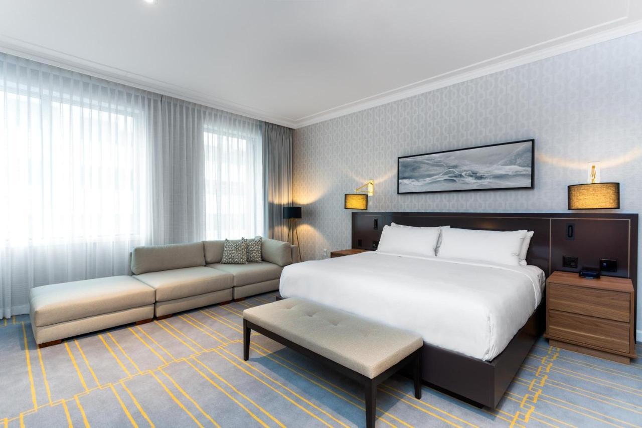 Sutton Place Hotel Toronto Bagian luar foto