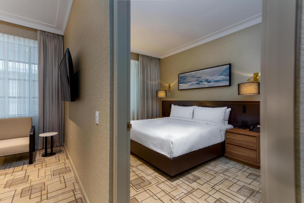 Sutton Place Hotel Toronto Bagian luar foto