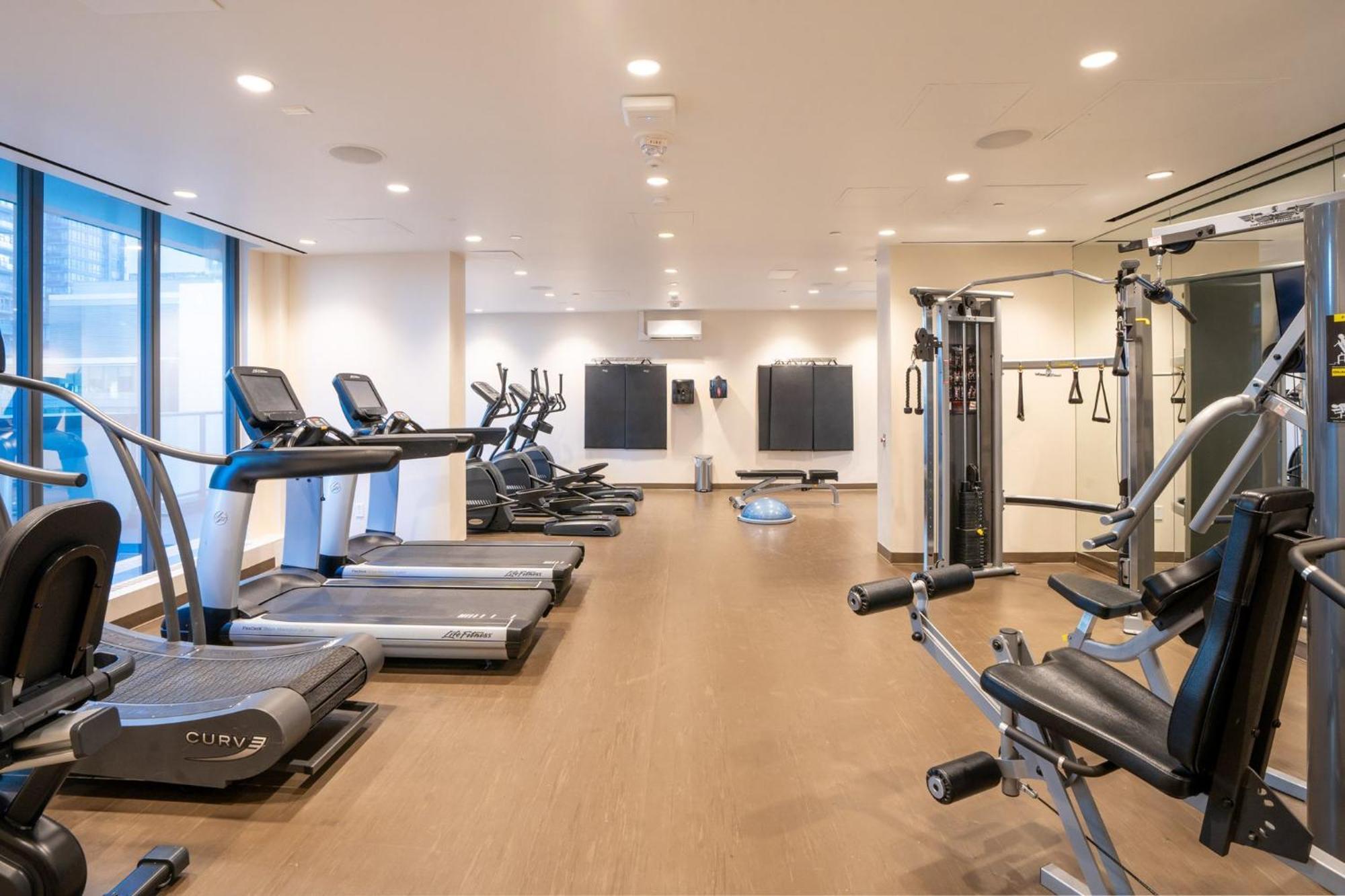 Sutton Place Hotel Toronto Bagian luar foto